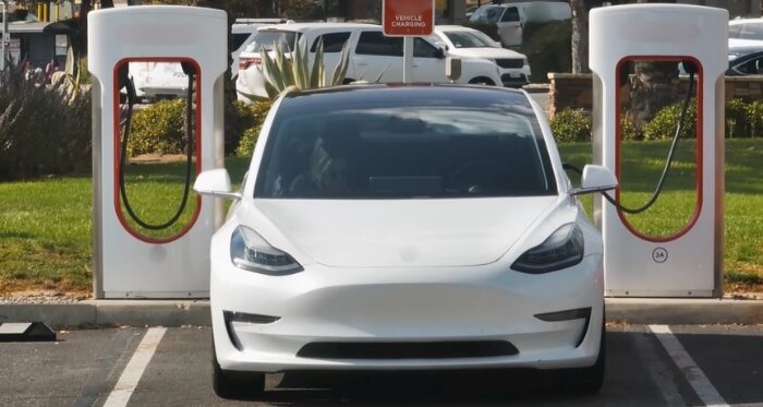 Key Factors of EV Charging Stations