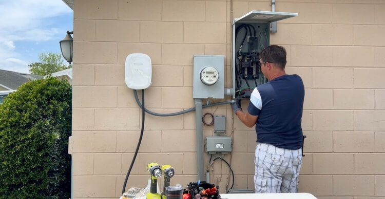 How to Identify the Right Electrical Panel for an EV Charger