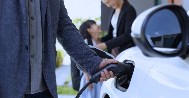 What Happens If You Leave Your EV Charger Plugged In